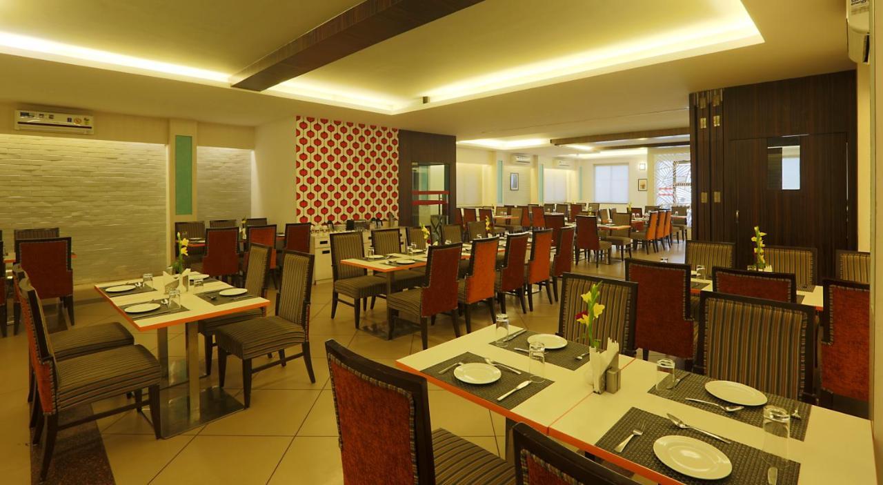 Hotel Premiere Villa  Varanasi Dış mekan fotoğraf