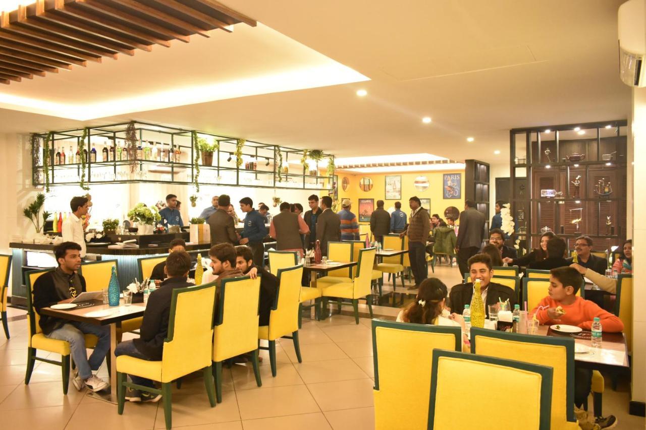 Hotel Premiere Villa  Varanasi Dış mekan fotoğraf