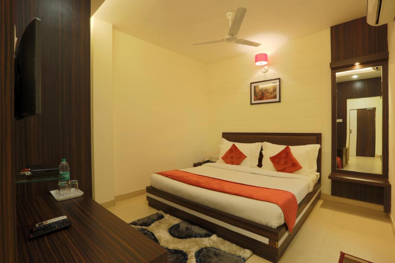 Hotel Premiere Villa  Varanasi Dış mekan fotoğraf