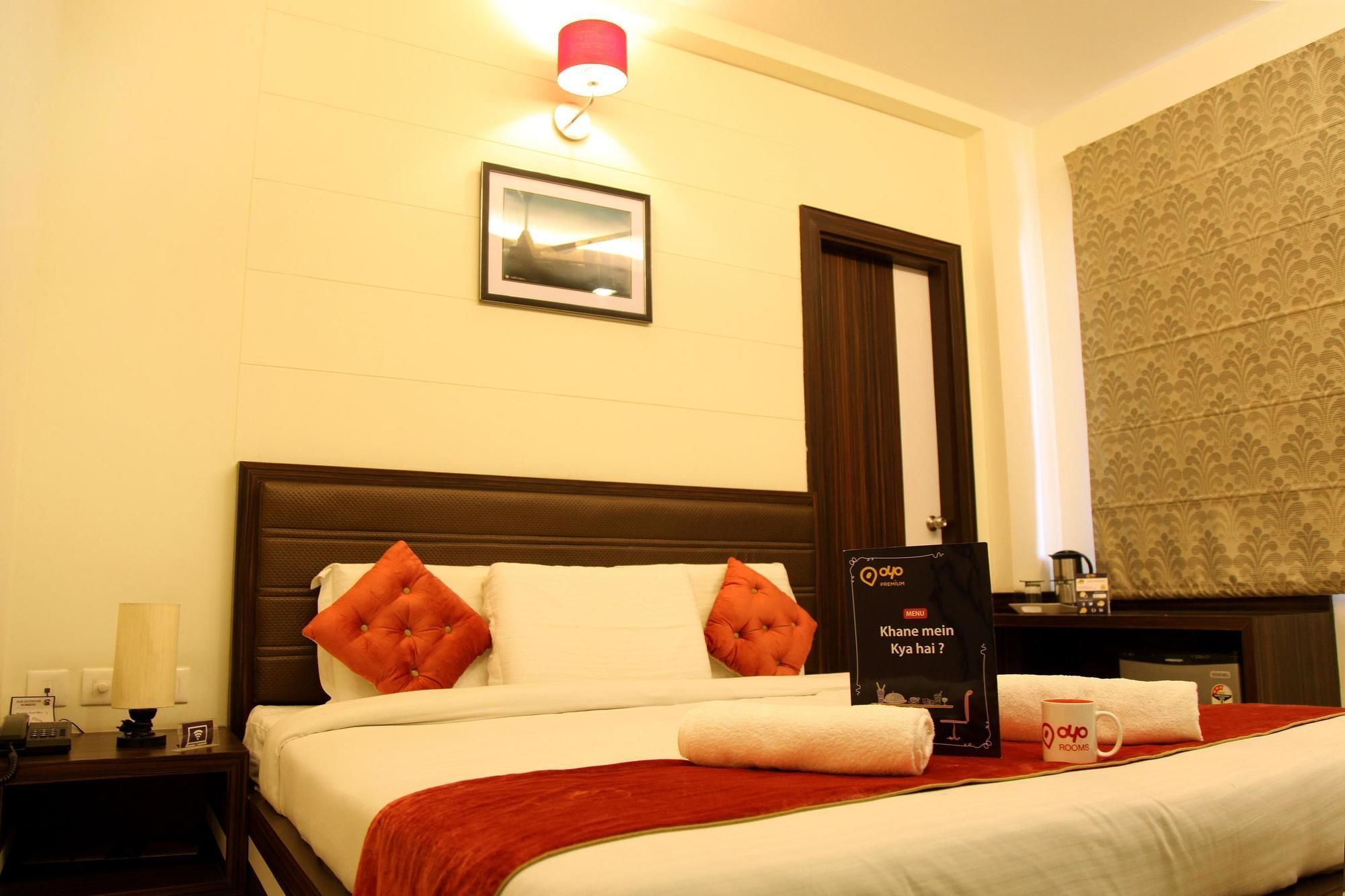 Hotel Premiere Villa  Varanasi Dış mekan fotoğraf