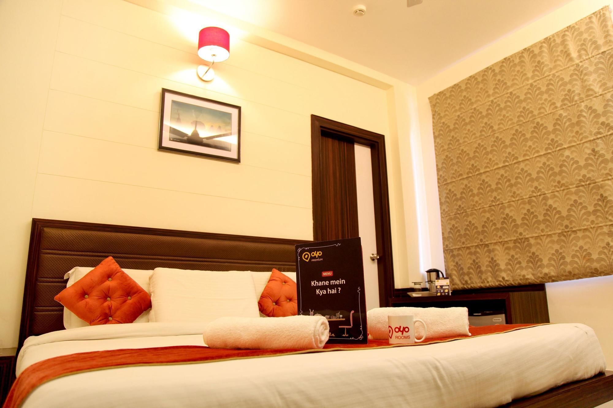 Hotel Premiere Villa  Varanasi Dış mekan fotoğraf